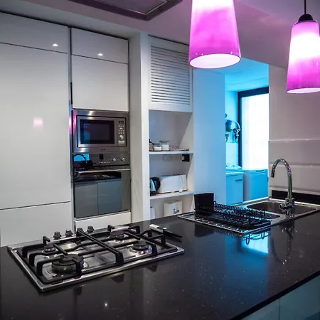 Conca D'oro Colors - Metro & Wi-fi Apartment *